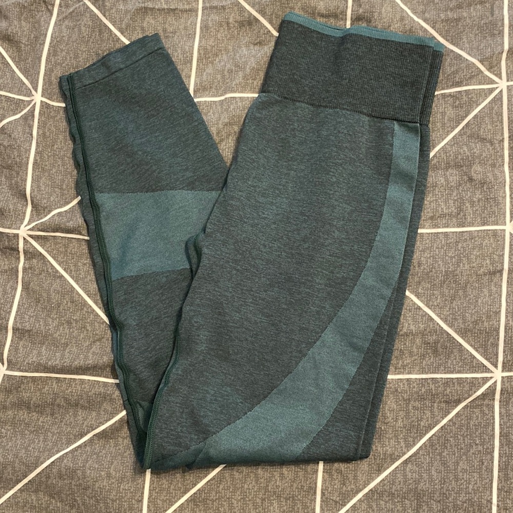 Green VS Pink Leggings
